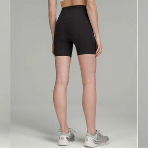 Base Pace Ribbed High-Rise Short 6"